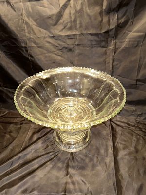 THICK GLASS PEDESTAL PUNCH BOWL WITH GLASS LADEL AND CRYSTAL STEMED GLASSES AND PUNCH BOWL GLASSES