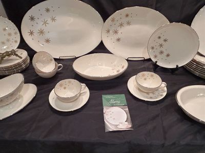 LENOX ALARIS DINNERWARE SET