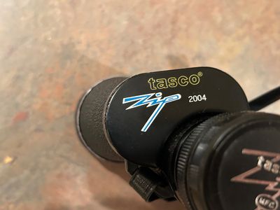 TASCO ZIP 2004 BINOCULARS WITH CASE AND ACCESSORIES