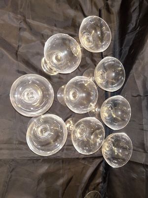 LARGE AND SMALL STEMMED GLASSES