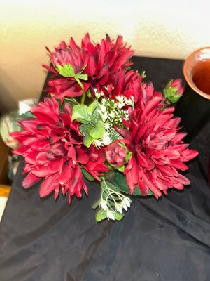 PIER 1 CERAMIC VASES AND ARTIFICIAL FLORAL ARRANGEMENT