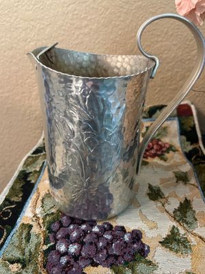 EASTER AND OTHER DINING TABLE DECORATIONS