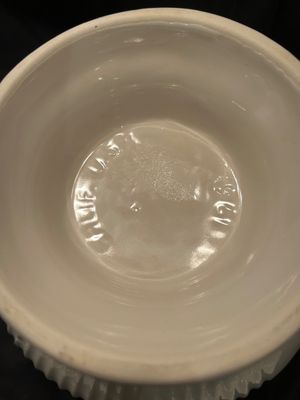 LENNOX SERVING BOWL, CALIFORNIA USA SOUP TAURINE WITH LADEL AND MORE