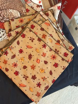 AUTUMN TABLE DRESSINGS.