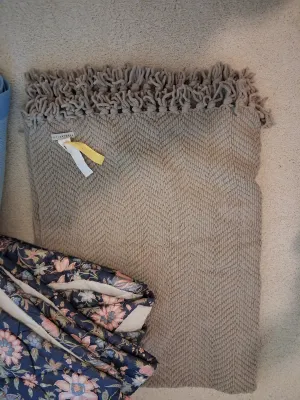 POTTERY BARN THROW BLANKET, QUEEN COMFORTER