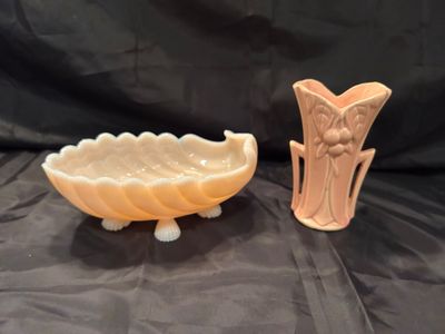 VINTAGE MCCOY POTTERY PEACH COLORED 1940S VASE & CAMBRIDGE CROWN TUSCAN PINK MILK GLASS FOOTED SEASHELL BOWL