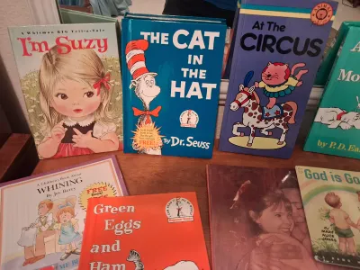CLASSIC CHILDREN'S BOOKS, MULTIPLE DR. SUESS AND OTHER LOVED ONES