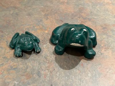 DEMPSTER CAST IRON FROG PAPERWEIGHTS AND CERAMIC WINDCHIME