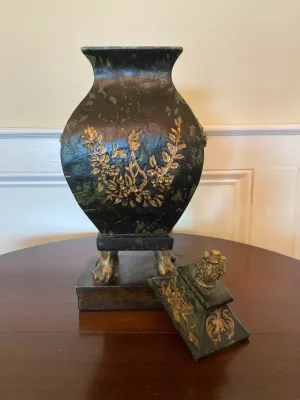 Lidded Decor Black with Lions Head box