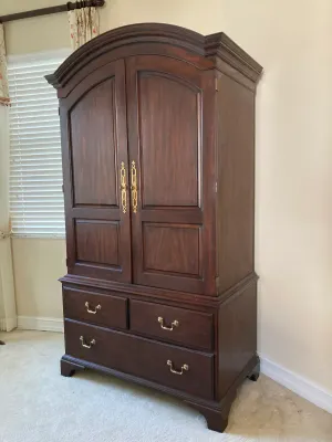 Henkel Harris Entertainment Armoire