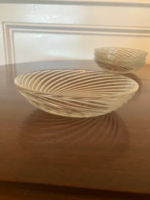 Set of 4 Clear Glass Decorative Bowls with Swirl Pattern