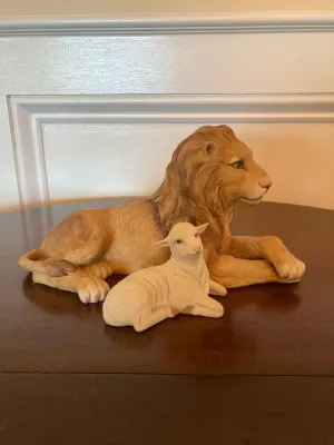Lion & Lamb Porcelain Boehm Figurine