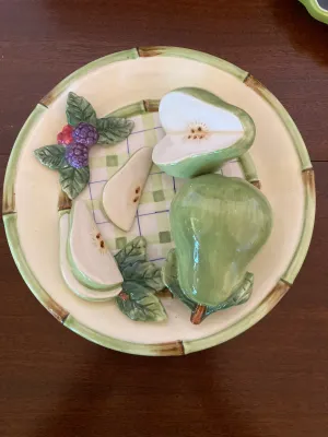 Vintage 3D Bella Casa Plate Set (4)