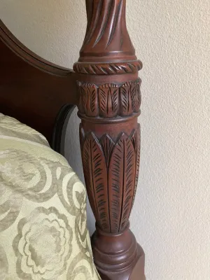 Henkel Harris Queen Four Poster Bed with Elaborately Carved Fluted Post. (Complete set)