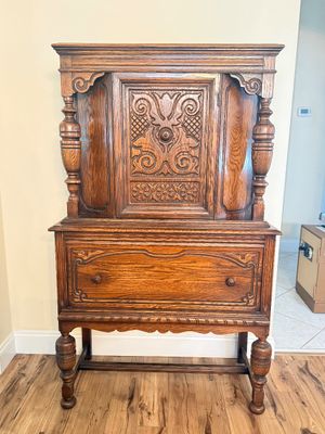LOT 23F: 1920s/30s English Jacobean Revival/Tudor Style Carved Oak Bar Cabinet