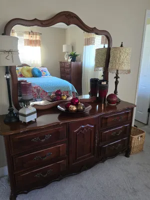 Bassett Furniture dresser with mirror