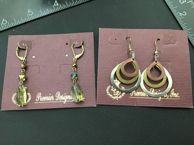 Premier Design Vintage On Cards 2 pair