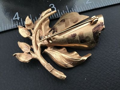 Beautiful Antique Gold Tone Vintage Brooch