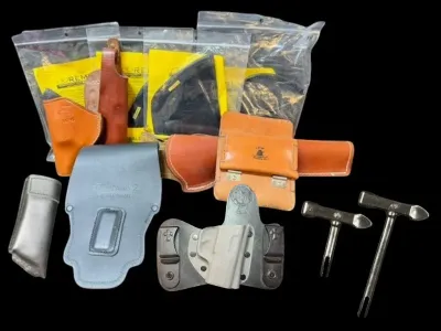 LH-100-FA2 - 11 Holsters, 2 Holster Molding Tools