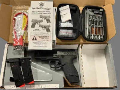LH110FA1 - Smith & Wesson M&P9 Shield Plus 9mm Pistol with 3 Magazines, Box & Accessories