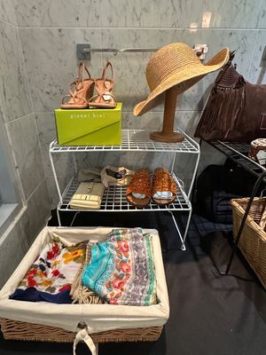 Sale Photo Thumbnail #417