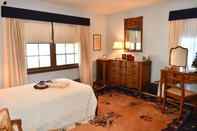 09 bedroom c 114