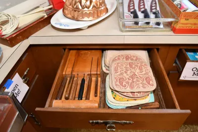 05 kitchen 61