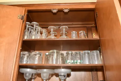 05 kitchen 104