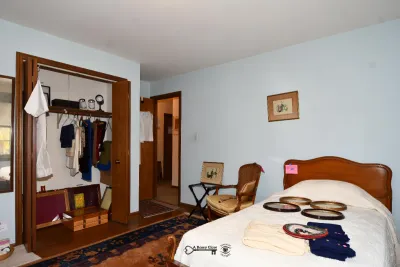 09 bedroom c 3