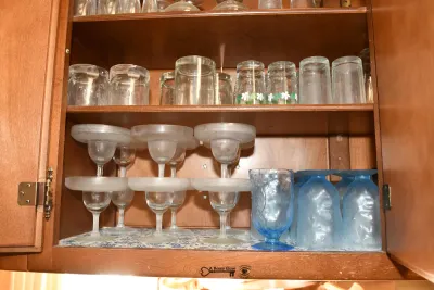 05 kitchen 105