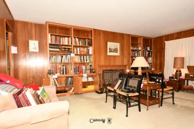 04 family room 3