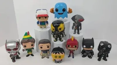 11 Funko Pop! Vinyl Figures