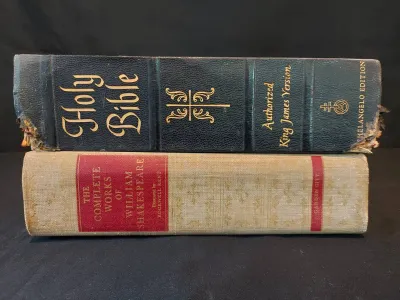 VINTAGE FAMILY BIBLE ('60s) AND WORKS OF WILLIAM SHAKESPEARE ('30s)