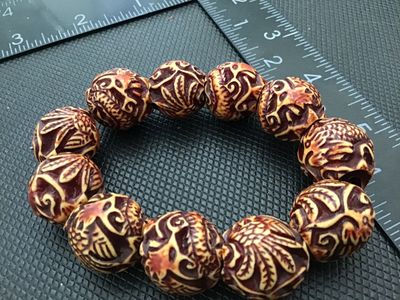 Carved Cinnabar-Style Resin Bead Stretch Bracelet