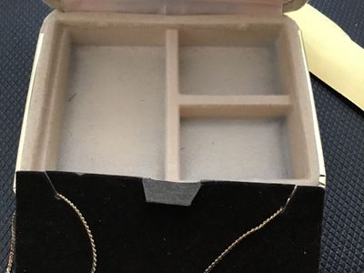 Vintage Set in Box New Sand Dollar Necklace With earrings