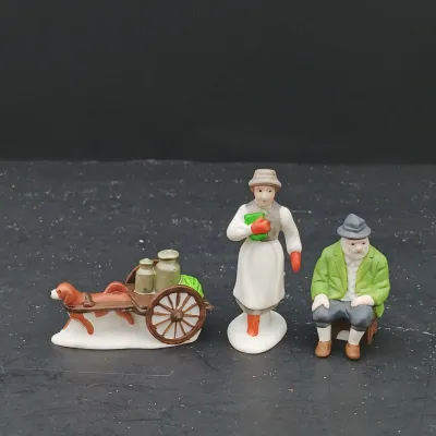 LOT 165: Department 56 The Horse and Hounds Pub, Alpine Villagers and Harvest Time