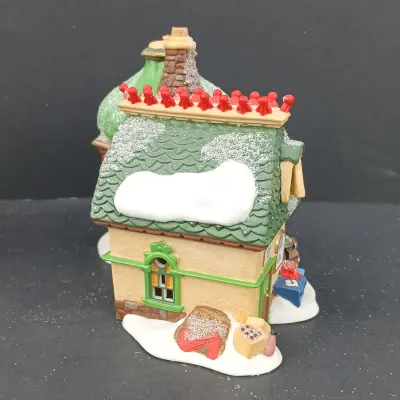 LOT 167: Department 56 North Pole Series Mini-Donut Shop and Cold Care Clinic