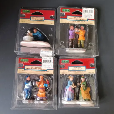 LOT 171: Lemax Christmas Village Figurines, Mini Lights & Railway Stop Lights