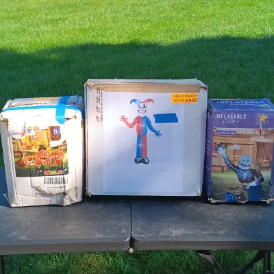 LOT 112: Inflatable 8ft Pumpkin Patch, 5ft Zombie and Clown