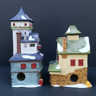 LOT 121: Department 56 North Pole Series Post Office, Santa's Workshop and Reindeer Barn