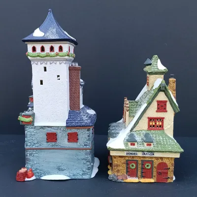 LOT 121: Department 56 North Pole Series Post Office, Santa's Workshop and Reindeer Barn
