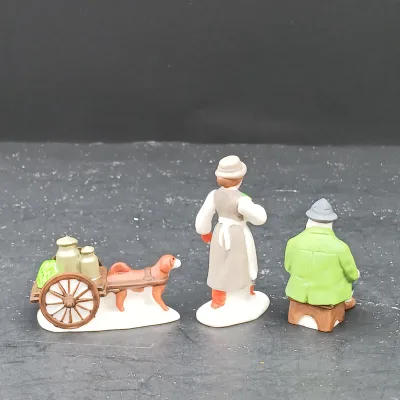 LOT 165: Department 56 The Horse and Hounds Pub, Alpine Villagers and Harvest Time
