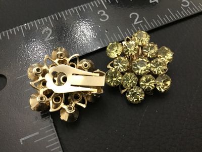 Vintage Gold Tone Yellow Rhinestone Clip-On Earrings