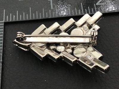 Vintage Rhinestone Christmas Tree Brooch