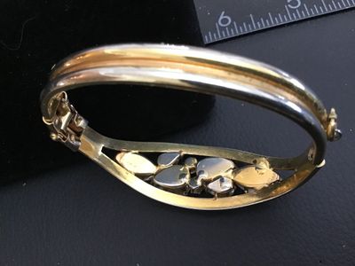 Vintage Gold Tone Art DecoClear Rhinestone Hinged Bangle Bracelet