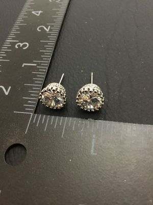 Silver-Tone Crown Setting Clear Rhinestone Stud Earrings