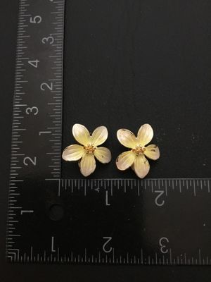 Vintage Yellow Enamel Flower Clip-On Earrings with Rhinestone Centers