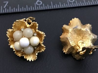 Vintage ART Gold Tone Faux Pearl & Rhinestone Clip-On Earrings