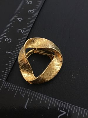 Vintage Gold Tone Textured Twisted Brooch Pin