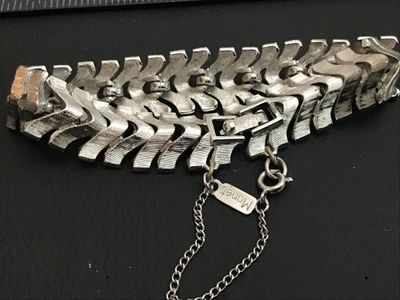 Vintage Monet Silver-Tone Textured Chevron Link Bracelet with Safety Chain. Excellent